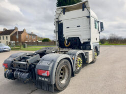 man tgx 26.440 tractor unit 6x2 auto 2016 240310