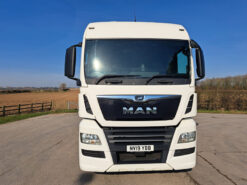 man tgx 26.500 tractor unit 6x2 auto 2019 250304