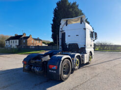 man tgx 26.500 tractor unit 6x2 auto 2019 260205