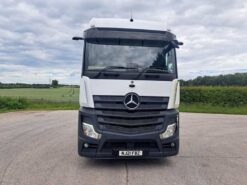 mercedes actros 2545 big space tractor unit 6x2 auto 2021 260602