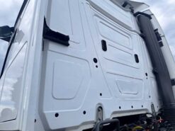 mercedes actros 2545 big space tractor unit 6x2 auto 2021 260602